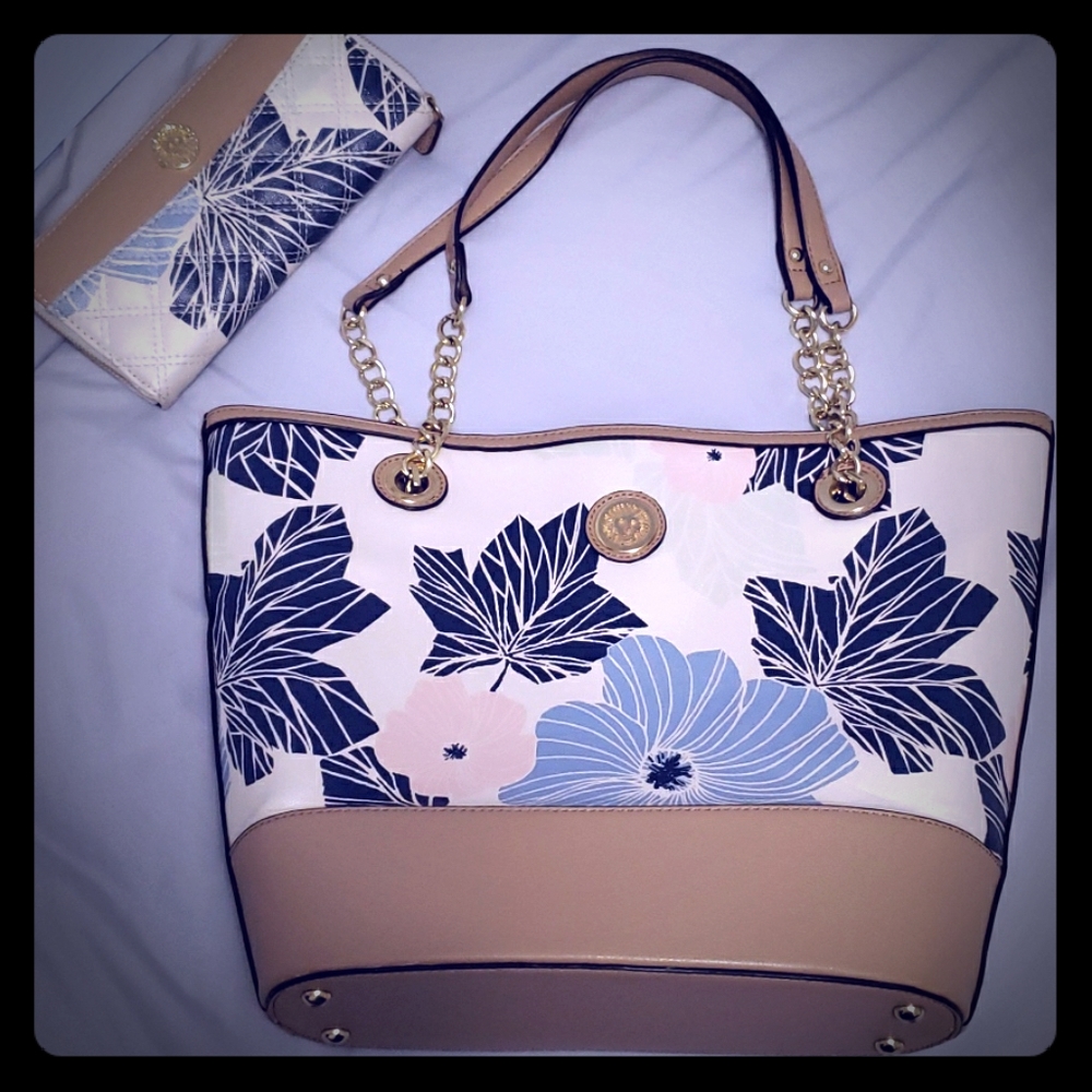 Anne Klein Purse and matching wallet